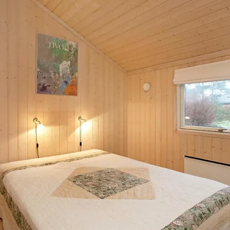 Holiday Xiii Holiday home *
